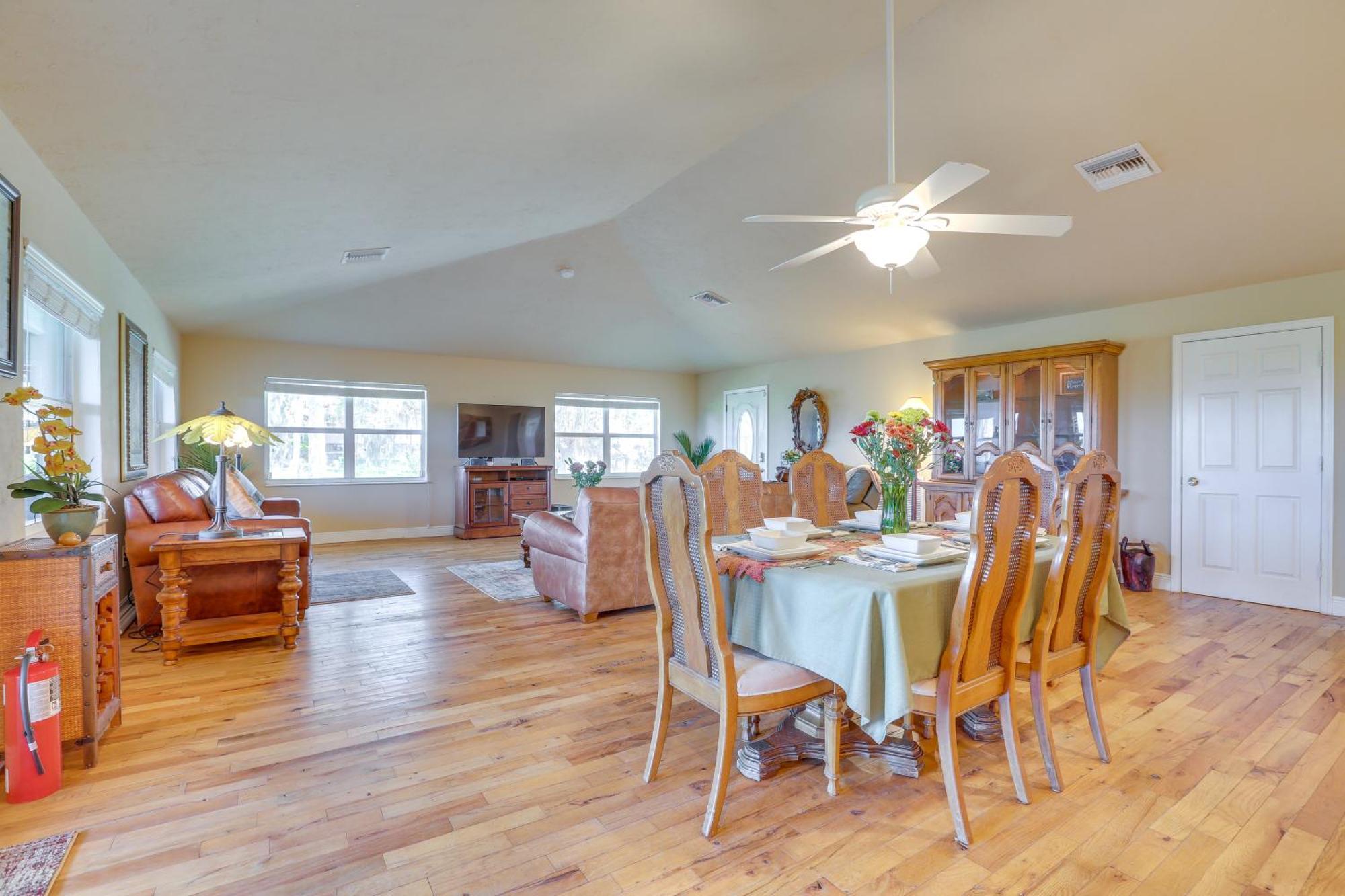 Lush Lorida Home On Lake Istokpoga 赛百灵 外观 照片