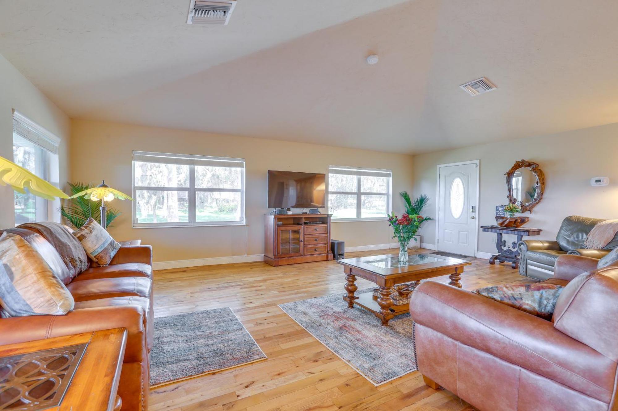 Lush Lorida Home On Lake Istokpoga 赛百灵 外观 照片